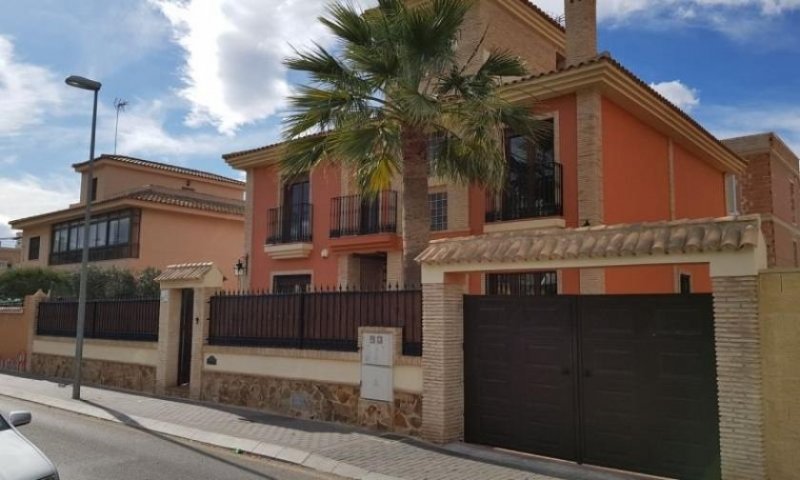 Torrevieja Exklusive Villa im Zentrum von Torrevieja Haus kaufen